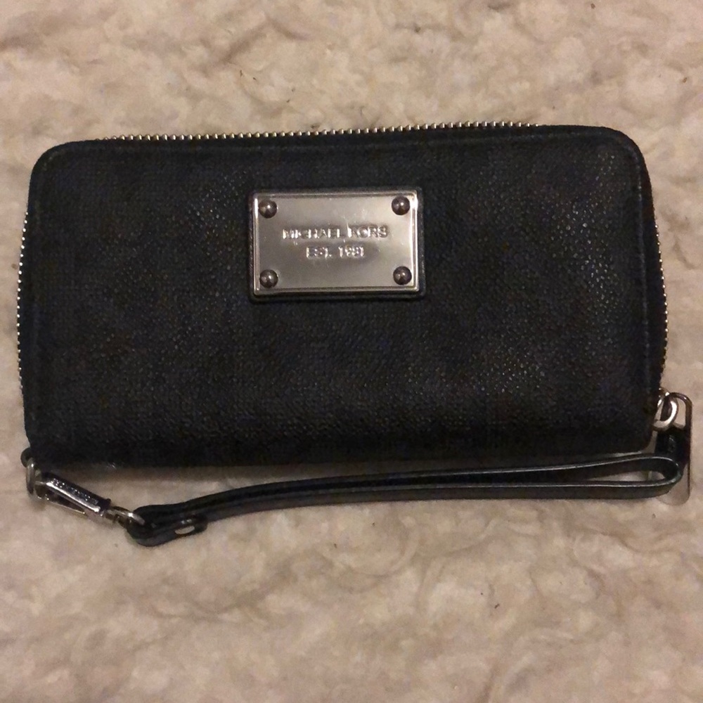 Michael kors wallet